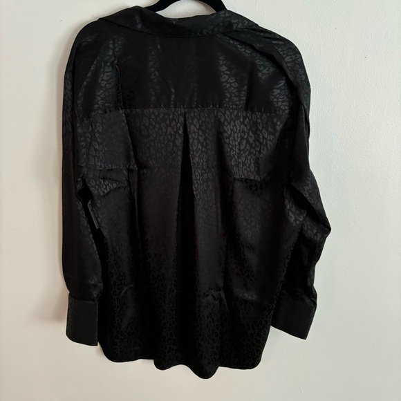 Old Navy Pattern Button Up - Picture 3 of 6